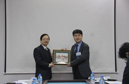 Welcoming the delegation from the Sungkyunkwan University, Korea.