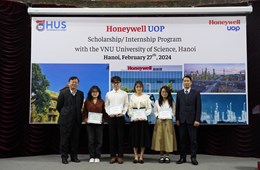 The 8th Honeywell Scholarship and Internship Award Ceremony for Students of the Faculty of Chemistry