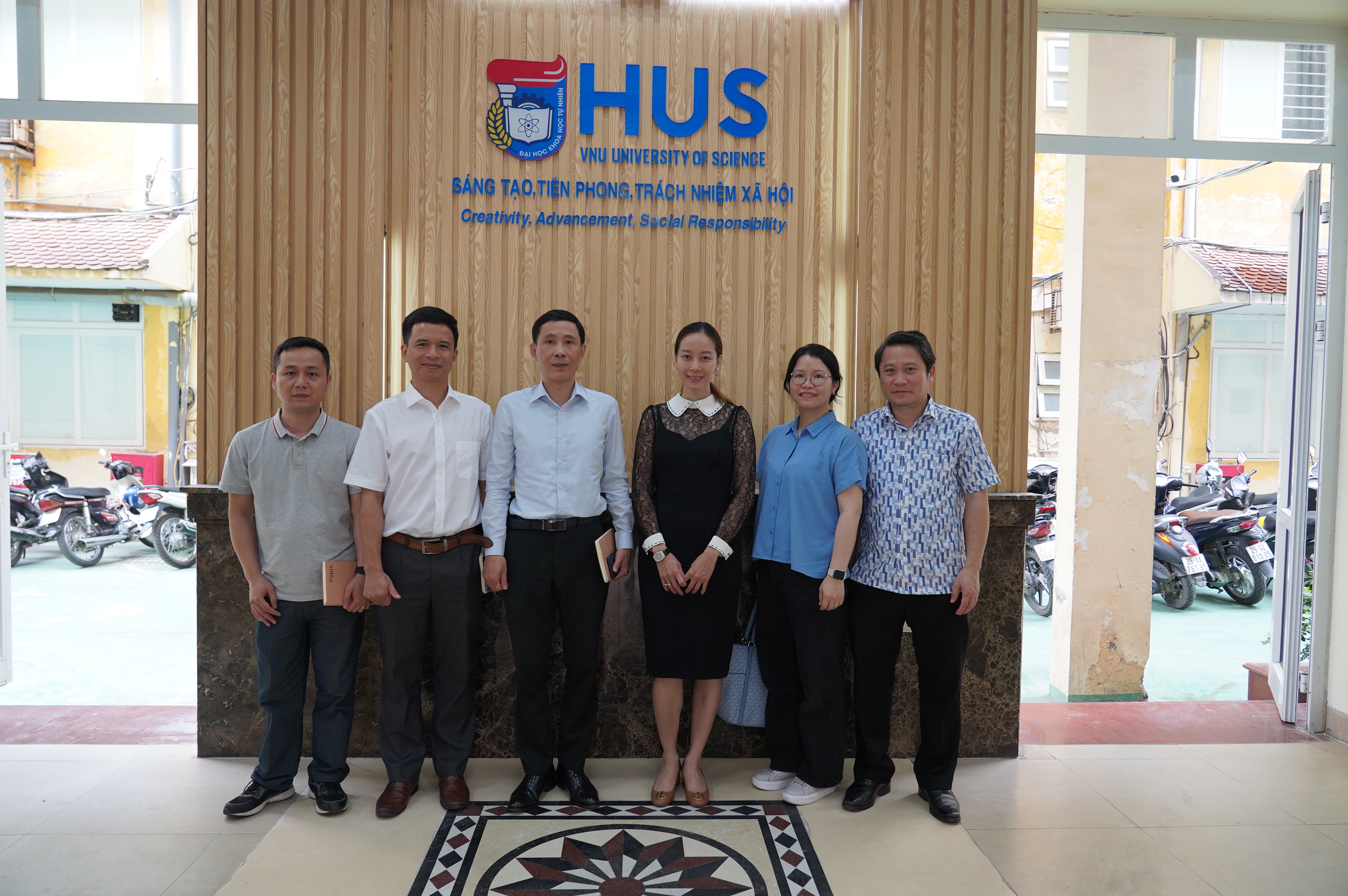 VNU University of Science, Hanoi collaborates with Intel Vietnam in high-quality AI human resource training