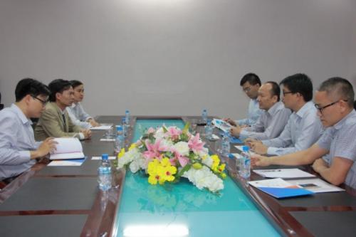 Welcoming the representatives of Sembcorp Company