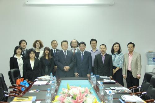 Welcoming the delegation from the University of Tokyo, Japan